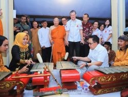 Pj . Gubernur Adhy Pastikan Hari Waisak 2568 Lancar dan Aman di Maha Vihara Mojopahit
