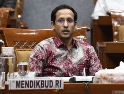 Menteri Nadiem Batalkan Kenaikan UKT