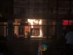 Kebakaran Neon Box di Kejaksaan Negeri Sidoarjo