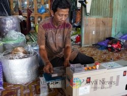 Pelaku Usaha Mikro Kecil di Martapura Mampu Perluas Usaha dari Program Desa Berdaya PLN