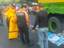 Pemotor Lansia Meninggal Tertabrak Truk Gandeng di Karangpilang Surabaya