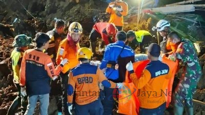 BPBD Jawa Timur Kirim Tim Reaksi Cepat dan Bantuan untuk Penanganan Longsor di Blitar