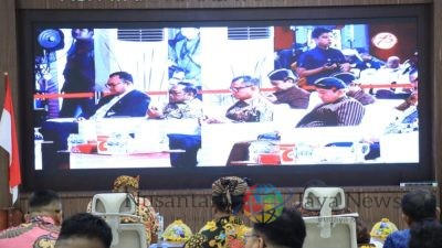 Polres Gresik Gelar Nonton Bareng Wayang Kulit “Tumurune Wiji Sejati” Hari Bhayangkara ke-78