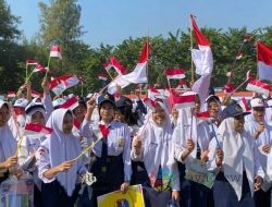 Ribuan Siswa Surabaya Meriahkan Hari Pertama MPLS dengan Deklarasi Anti Perundungan