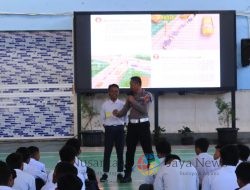 Polres Kediri Kota Ajak Pelajar Tertib Berlalu Lintas Melalui Program Police Goes To School