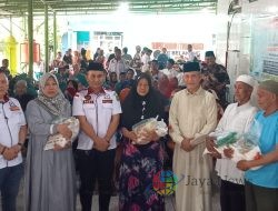 Kolaborasi Dengan Masjid Subulussalam Mabar, LPM Medan Deli Bagikan 150 Paket Sembako