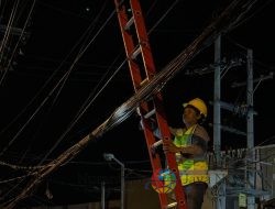 Simplifikasi Kabel Fiber Optik PLN Icon Plus di PLN UP3 Ponorogo