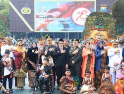Piagam dan Pin Emas untuk Pj. Gubernur Jatim di Hari Bhayangkara ke-78