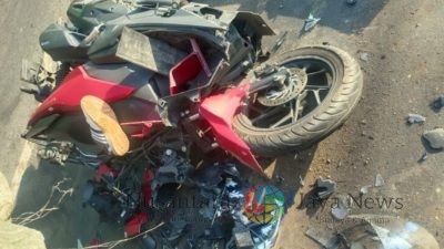 Pemotor Tewas Usai Tabrak Truk Pecah Ban di Jalan Krikilan, Gresik