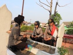Rangkaian HUT Ke – 76 Polwan, Polwan di Kota Kediri Peringati Dengan Ziarah Makam Pahlawan