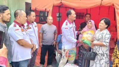 LPM Medan Barat Serahkan Bantuan ke Warga Korban Kebakaran di Pulo Brayan