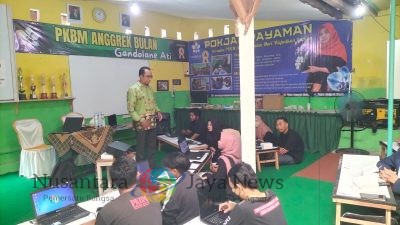 PKBM Anggrek Bulan dan Unesa Bersinergi, Pemberdayaan Tutor untuk Pengembangan Usaha