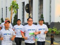 Meriah! 1.600 Pelari Bersaing di Surabaya QRIS Run 2024, Dilepas Langsung oleh Pj. Gubernur Adhy