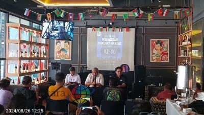 MAKI Jatim Gelar Konferensi Pers, Desak Tindakan Tegas Pemerintah dan KPU Terkait Peringatan Darurat Mandat RI – 00