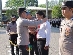 Kapolres Nganjuk Beri Penghargaan 3 Anggota Polsek yang Sigap Membantu Ungkap Kasus