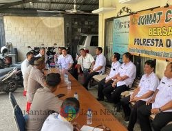 Melalui Kegiatan Jumat Curhat Polsek Denbar Bersama Polresta Denpasar Serap Aspirasi Aparatur Desa