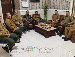 Pj Bupati Bondowoso Lawatan ke Perum Perhutani: Dukung Pengembangan Wisata dan Kesejahteraan Petani Kopi