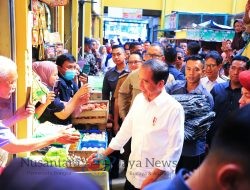 Presiden Jokowi Cek Harga Bawang dan Telur di Pasar Soponyono, Stabilitas Inflasi Pangan Jadi Fokus
