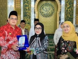 Jatim Maju Sebagai Penggerak Ekonomi Syariah Jawa, Pj. Gubernur Adhy Resmikan Fesyar 2024
