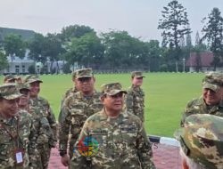 Para Menteri dan Pejabat Kabinet Merah Putih Ikuti Latihan Baris-Berbaris di Akmil Magelang