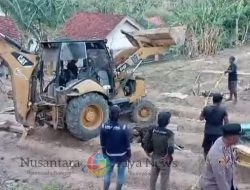 Excavator Terguling di Pamekasan, Operator Meninggal Dunia Akibat Terjepit