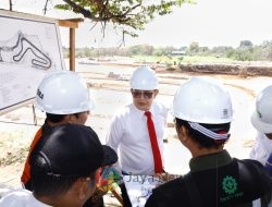 Kunjungi Proyek Sirkuit Parang, Pj. Gubernur Jatim Yakin Selesai Tepat Waktu