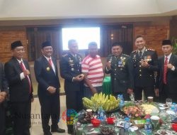 Ingin Ucapkan Selamat HUT TNI Ke-79, Sekelompok Petani Datangi Dandim 0824/Jember