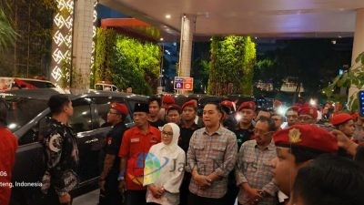 Eri Cahyadi dan Armuji Paparkan Lima Transformasi dalam Debat Perdana Pilwali Surabaya 2024