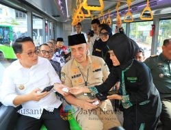Pemerataan Transportasi Umum, Pj Gubernur Adhy Launching Bus Trans Jatim Koridor V di Bangkalan