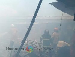 10 Rumah Semi Permanen di Wiyung, Surabaya, Ludes Terbakar