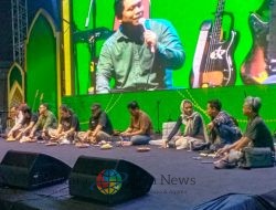 Diskusi Menarik Majelis Ilmu Bangbang Wetan di Stikosa AWS Menyoroti Kasus Guru dan Pendidikan di Keluarga
