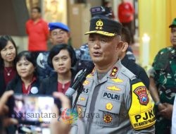 Kapolda Jatim Bersama Jajaran Forkopimda Kunjungi Sejumlah Gereja Pastikan Natal Aman dan Kondusif