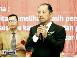 PUD Pasar Kota Medan Salurkan THR Natal Kepada Karyawan