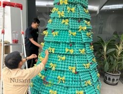Pohon Natal Unik di Surabaya, Rak Telur Jadi Bintangnya di Zest Hotel Jemursari