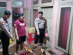 Jelang Nataru, Polres Gresik Amankan Ratusan Botol Miras di Menganti