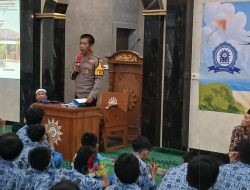 Kapolsek Krembangan Gelar Penyuluhan di SMP Muhammadiyah 11 Surabaya: Stop Kenakalan Remaja dan Narkoba
