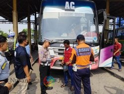 Operasi Gabungan di Terminal Bunder, Polres Gresik Perketat Pengawasan Bus Jelang Libur Nataru