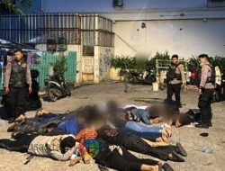 Hendak Lakukan Tawuran, Belasan Remaja dan Sajam Berhasil Diamankan Oleh TPPP Jakbar