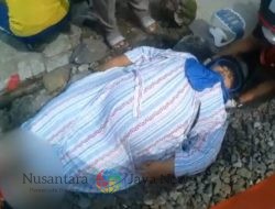 Pengendara Motor Alami Cedera Serius Setelah Tertabrak Kereta Api di Gubeng Surabaya