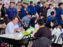 Wapres RI Gibran bersama Pj. Gubernur Jatim Tinjau Langsung Kesiapan Pasar Atom Hadapi Imlek