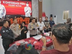 Polres Blitar Tangkap Pelaku Pembobolan Toko Di Dusun Jajar, Selopuro, Blitar, Curi HP hingga Rokok