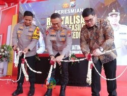 Kapolda Jatim Resmikan GOR Bulutangkis Tathya Dharaka Polres Kediri Kota