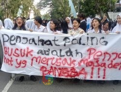 Proses SNBP 2025 SMK N 10 Medan Gagal Dugaan Kelalaian, Ratusan Orang Tua Dan Siswa Kelas XII Kembali Unjuk Rasa Tuntut Tanggung Jawab Kepala Sekolah