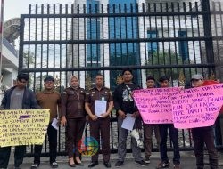 LSM FIKIH Sumut Gelar Unjuk Rasa Terkait Dugaan Tipikor Dinas PUPR Taput