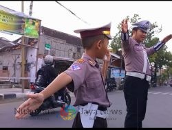 Polisi Sahabat Anak, Satlantas Polres Sampang Biasakan Tertib Lalulintas Sejak Dini