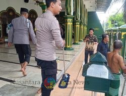 Polres Pelabuhan Tanjung Perak Gelar Bakti Religi Sambut Ramadhan, Bersihkan Sejumlah Masjid di Surabaya