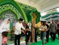 Khofifah-Emil Menerima Silaturahmi Ribuan Masyarakat di Gedung Grahadi