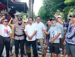 Warga Puri Gading Jimbaran Lakukan Aksi Protes Minta PT MSC Percepat Perbaikan Jembatan