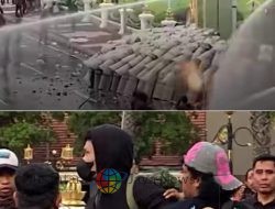 Pelemparan Bom Molotov Sebagai Aksi Tolak UU TNI di Depan Gedung Grahadi, Polisi Amankan Sejumlah Demonstran