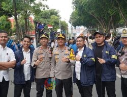 Aliansi Mahasiswa Gresik Sampaikan Aspirasi di depan Gedung DPRD Gresik dengan Kondusif, Kapolres Apresiasi